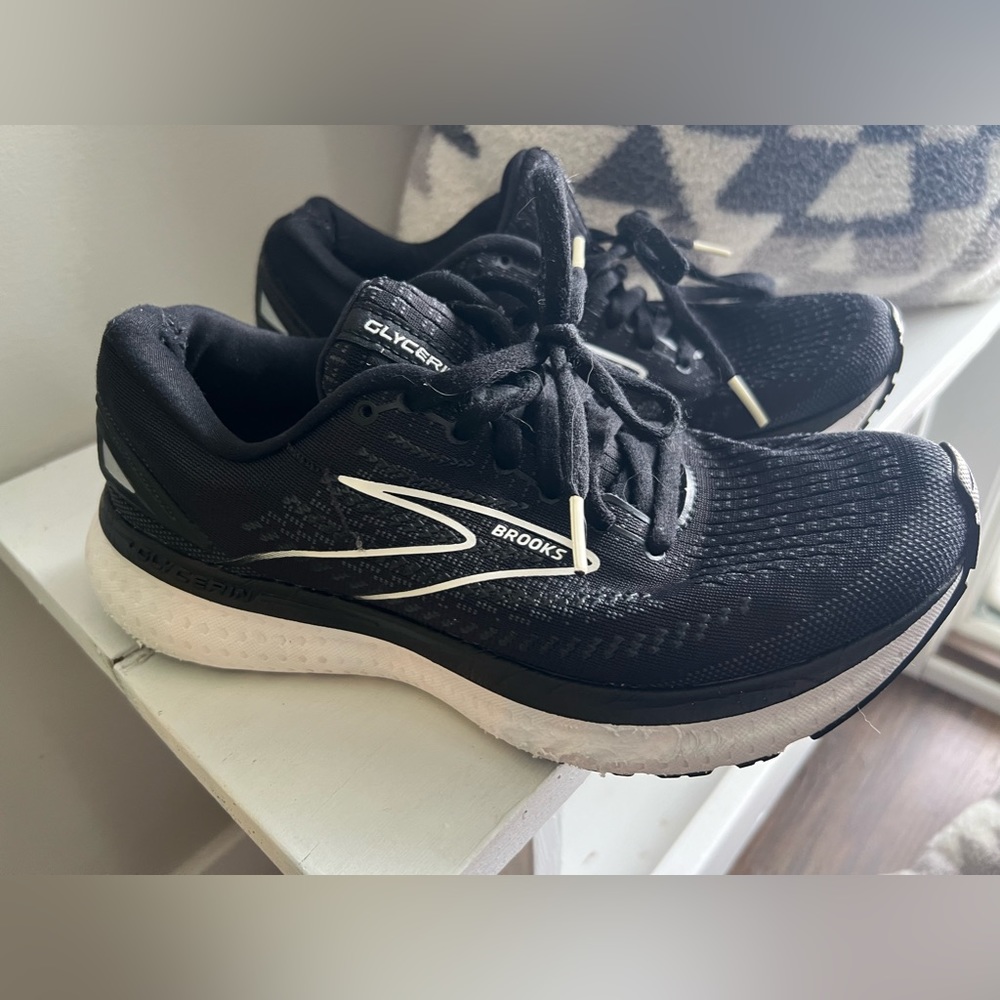 Women’s Brooks Glycerin Sneakers